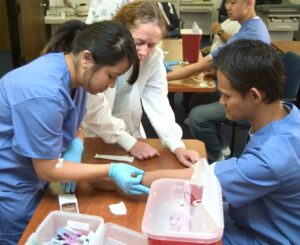 phlebotomy students in training 